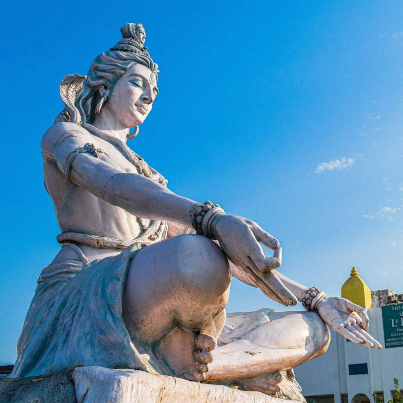 भगवान शिव को समर्पित 16 सोमवार का महत्व