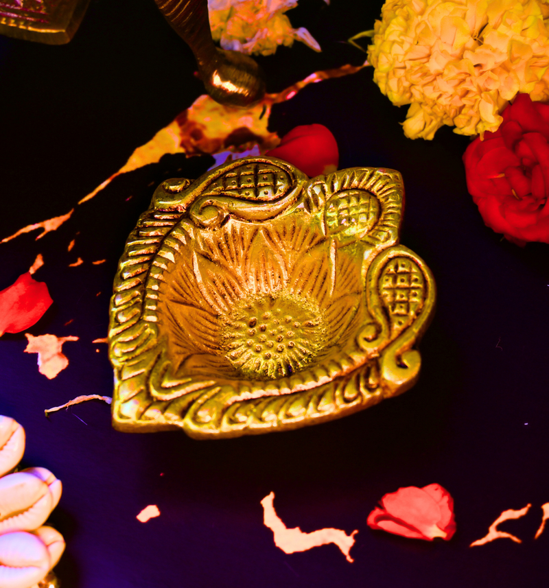 Leaf Shaped Diya 3.1 Inch