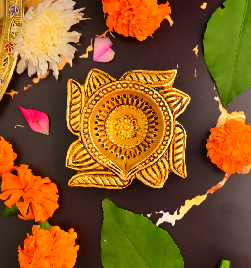 Swastik Flower Shaped Diya 3.1 inch