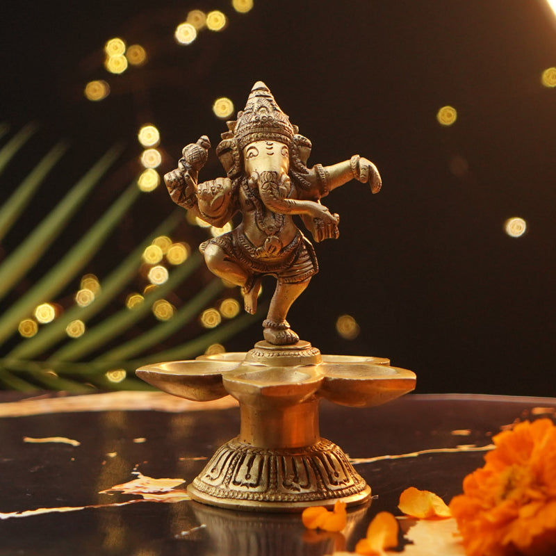 Dancing Ganesha with Panch Aarti Deepak | 651 Grams Pure Brass Diya