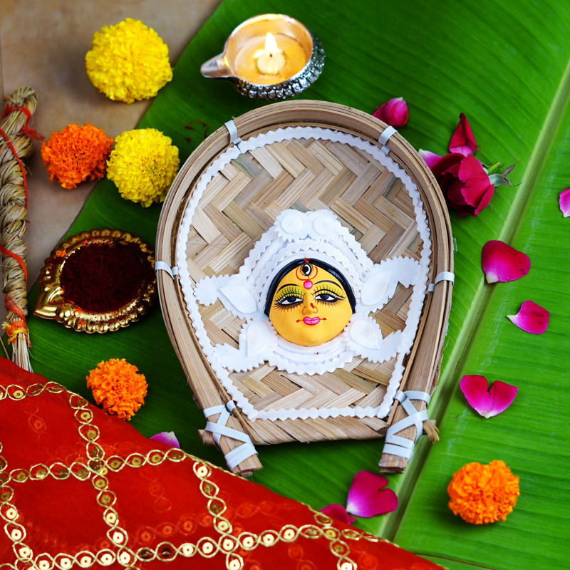 Kulo Durga Shola Pith Maa Durga Face on Bamboo Soop (8 Inch )