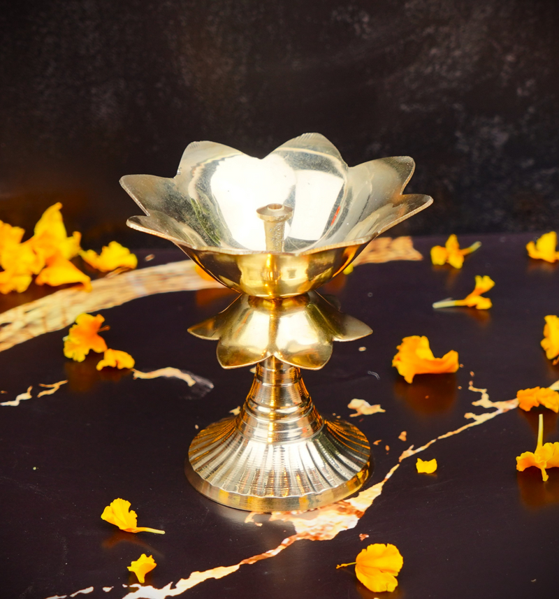 Lotus Shaped Akhand Diya 3.5 Inch