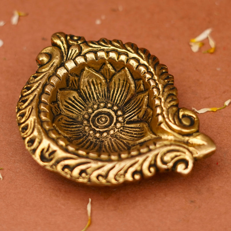 Leaf Shaped Decorative Brass Diya (3.5 Inch)